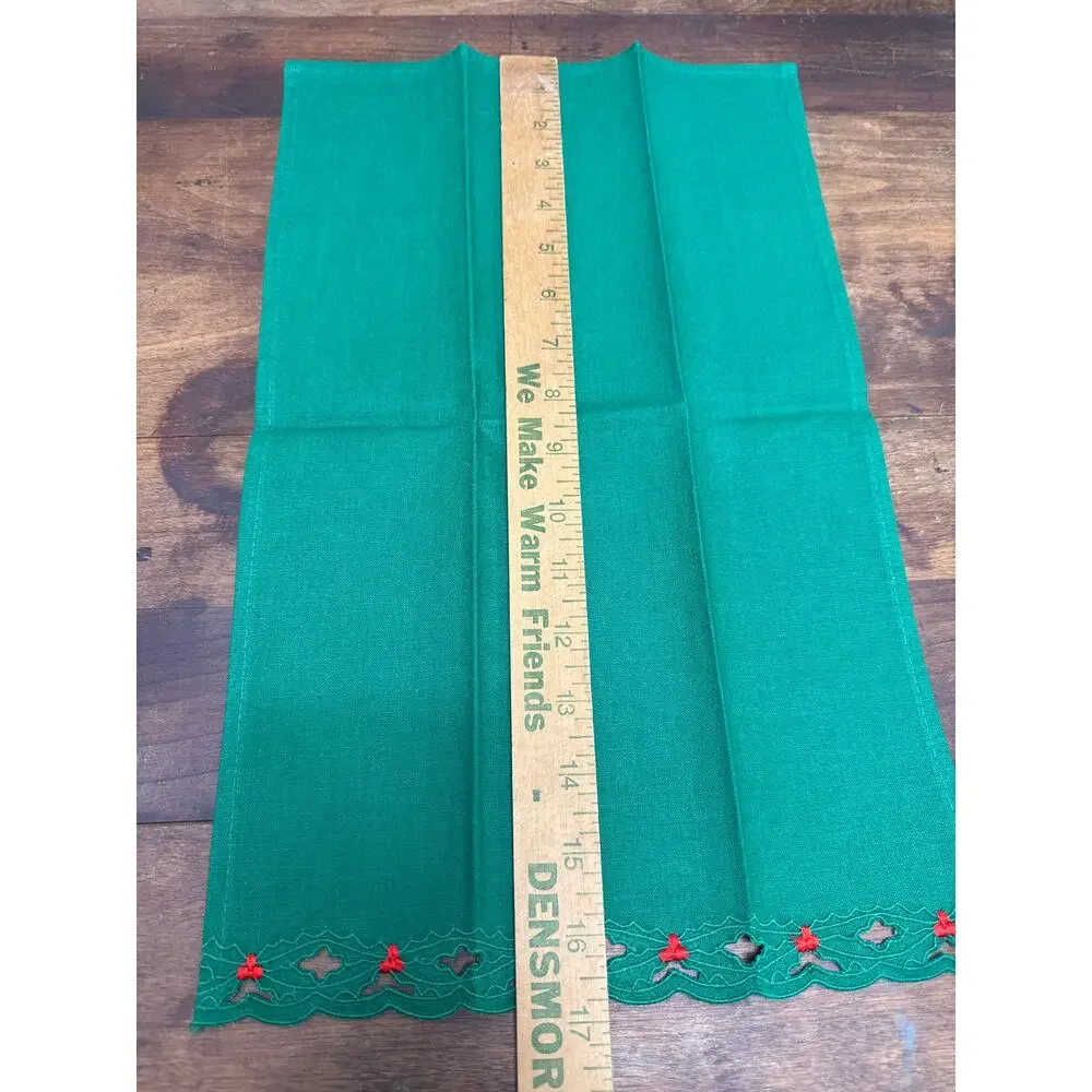 Holiday Napkin With Decorative Mistletoe Embroidered Scalloped Edge Green Cloth